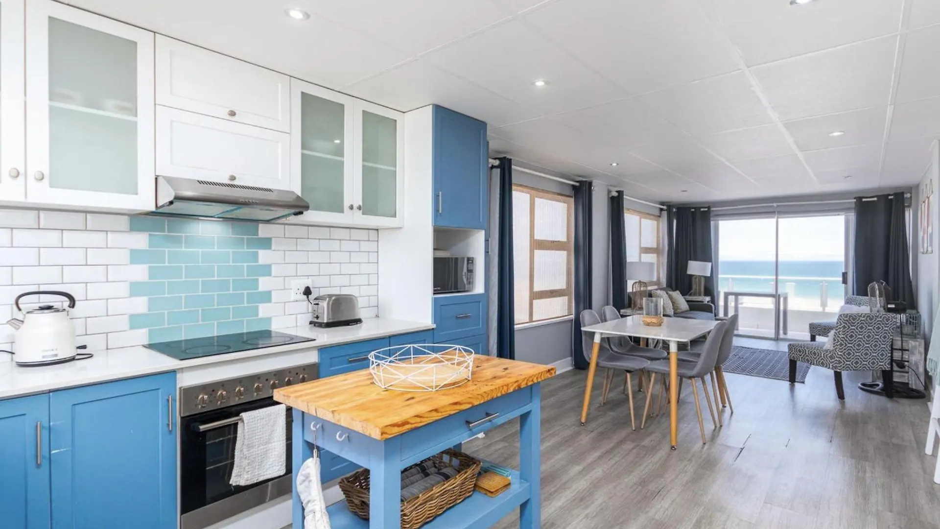Nautica B402 Apartment Cape Town